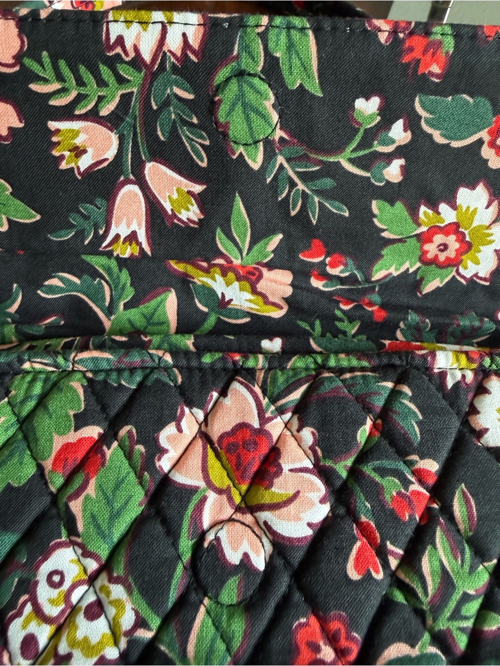 VERA BRADLEY Flap Shoulder Bag Hidden Hearts - Picture 4 of 8